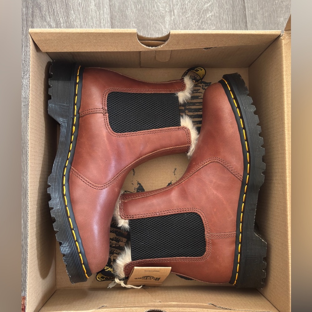 Dr. Martens 2976 Fur Lined Leonore Boots in Saddle Tan